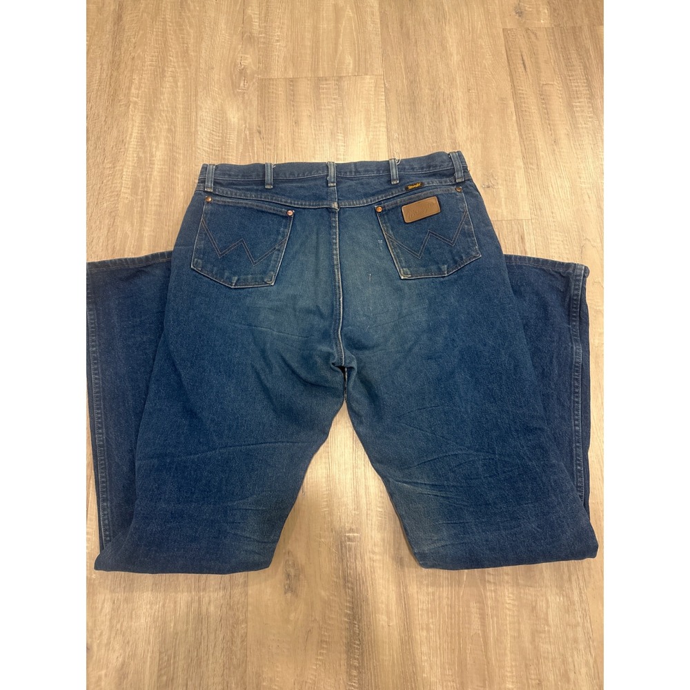 Wrangler 13MWZ Cowboy Cut Jeans Mens 40x36 Indigo Denim Straight Western read